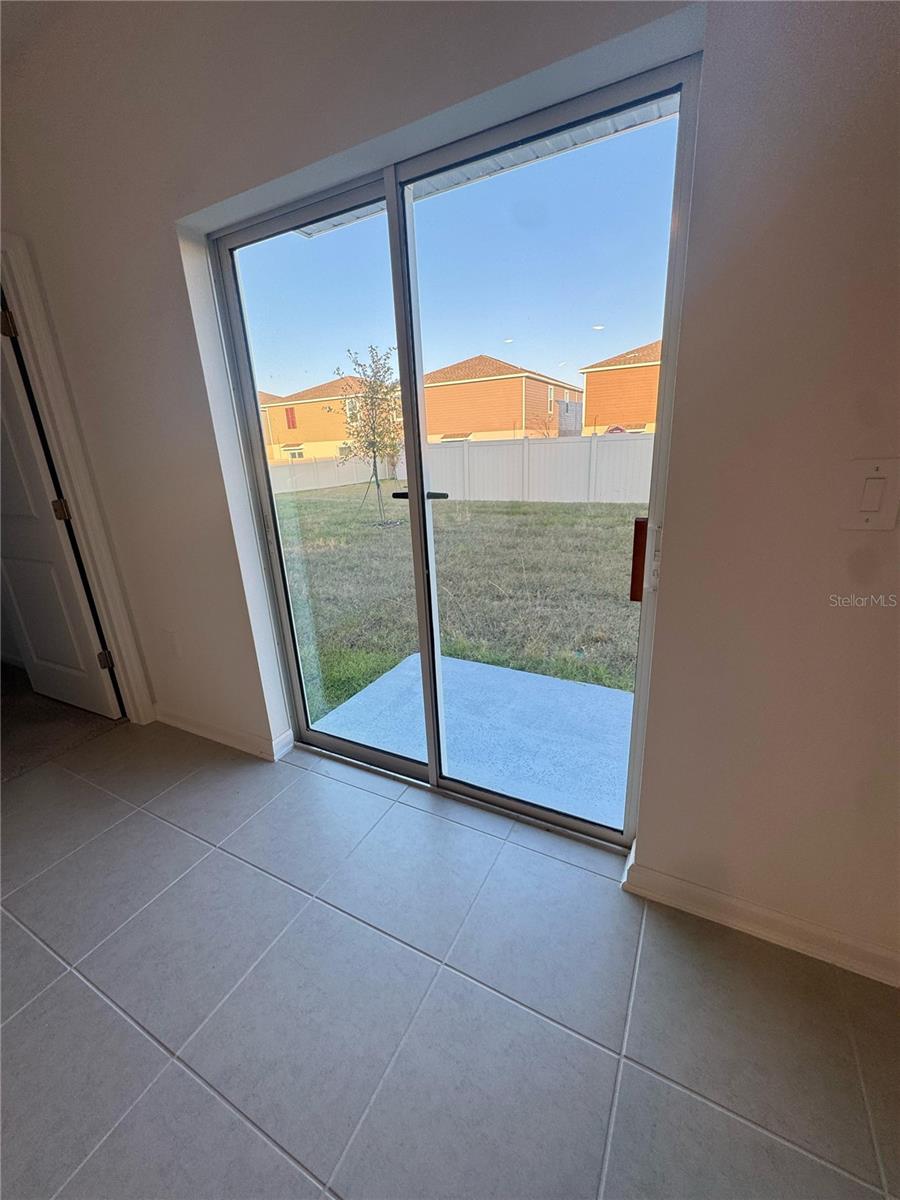 Image 7 of 27 For 2217 Crown Rock Drive