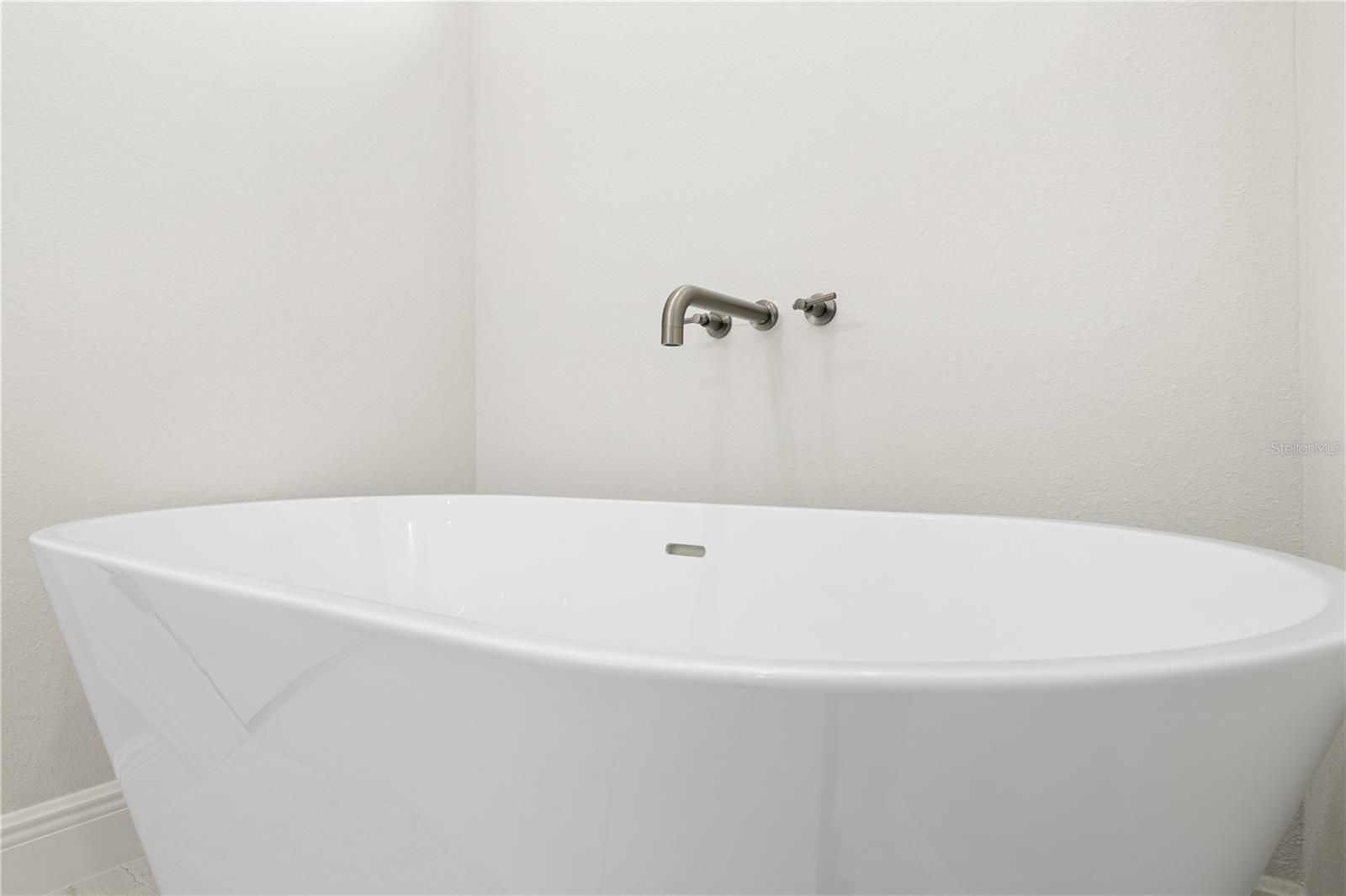 Image 23 of 44 For 5207 165th Street Road