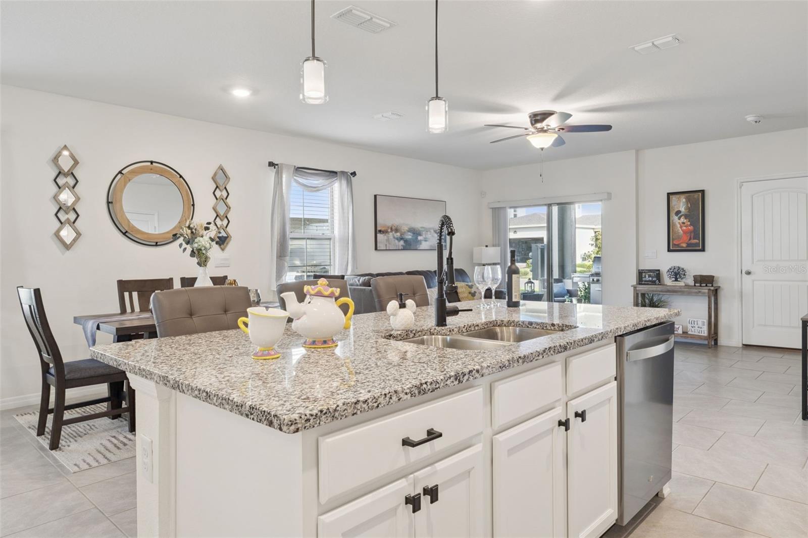 Image 11 of 50 For 12023 Holystone Street