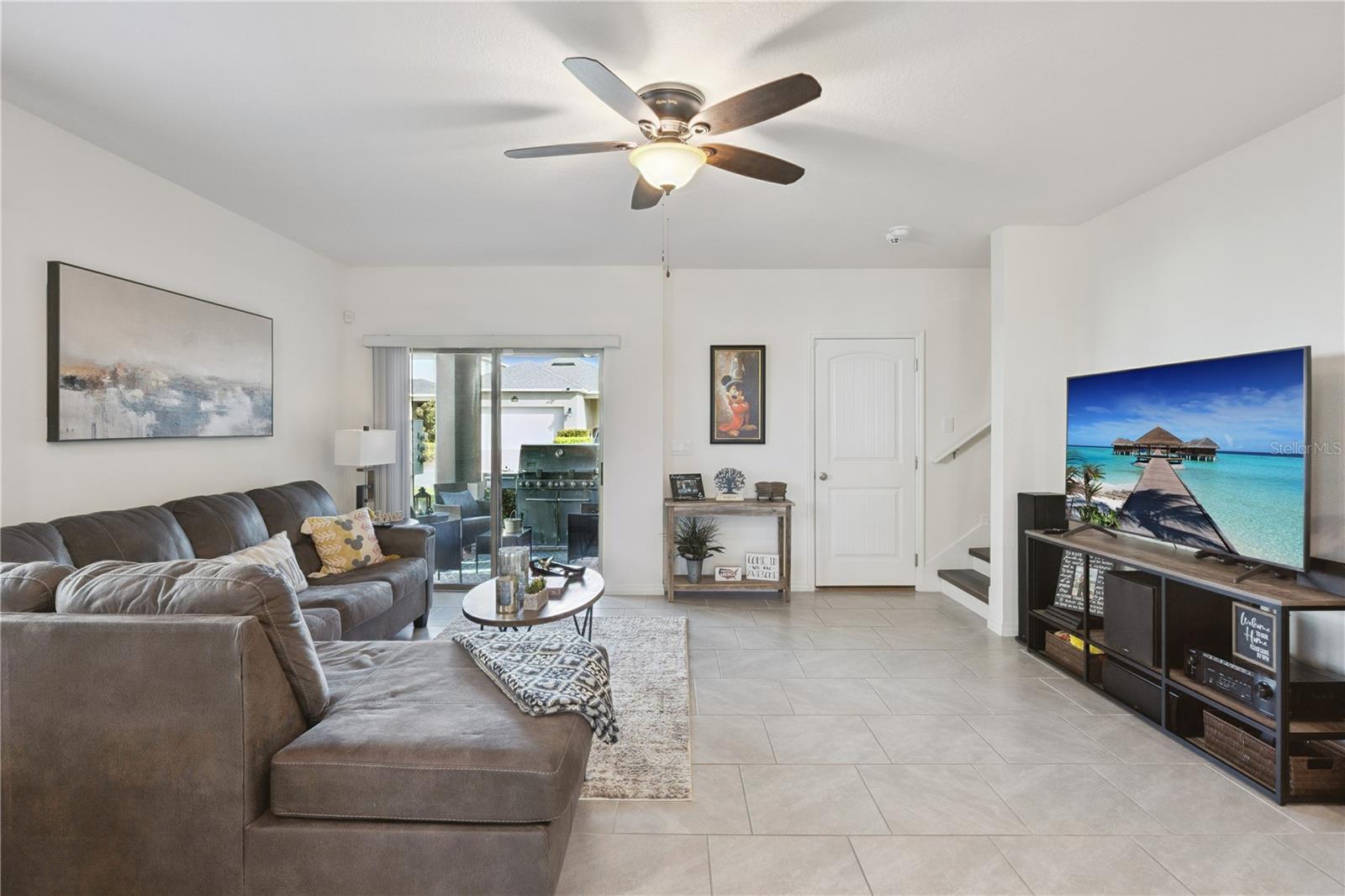 Image 17 of 50 For 12023 Holystone Street