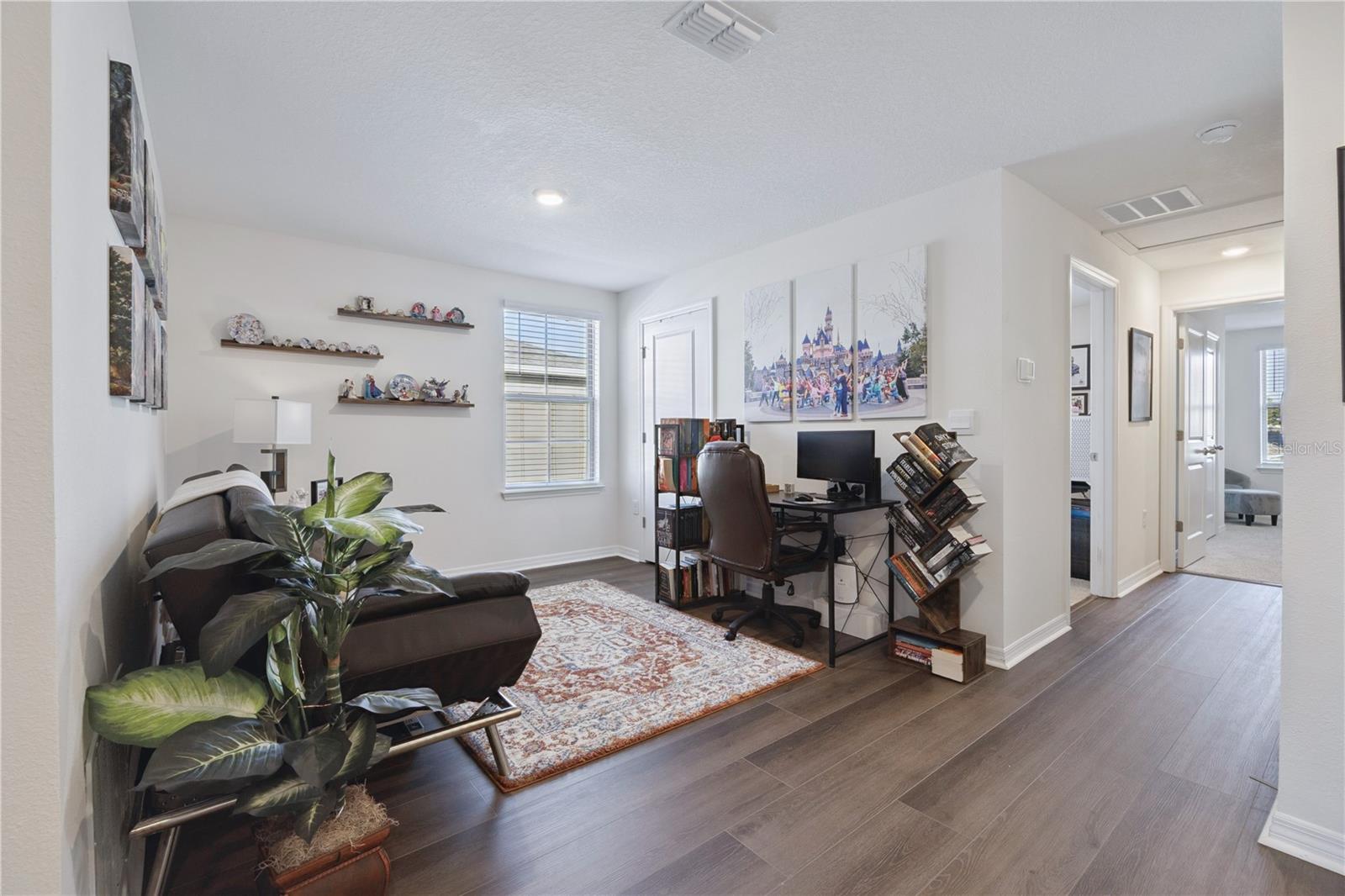 Image 20 of 50 For 12023 Holystone Street