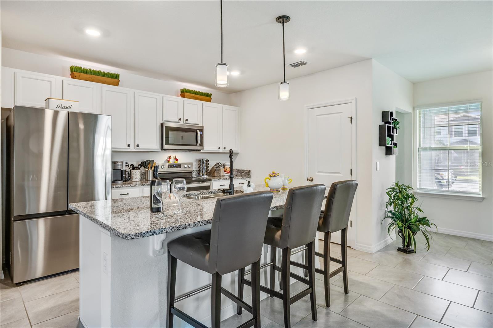 Image 9 of 50 For 12023 Holystone Street