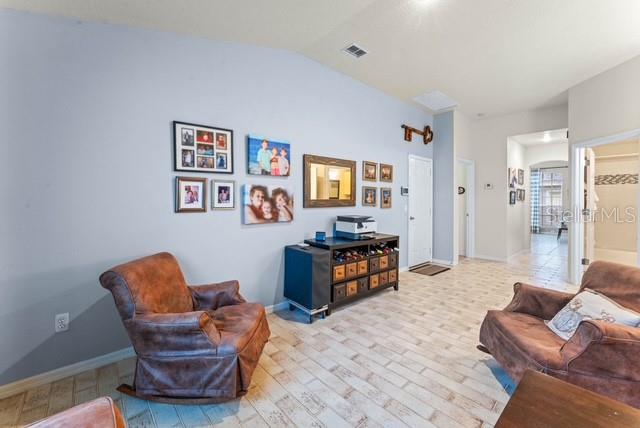 Image 21 of 35 For 8038 Glitter Court