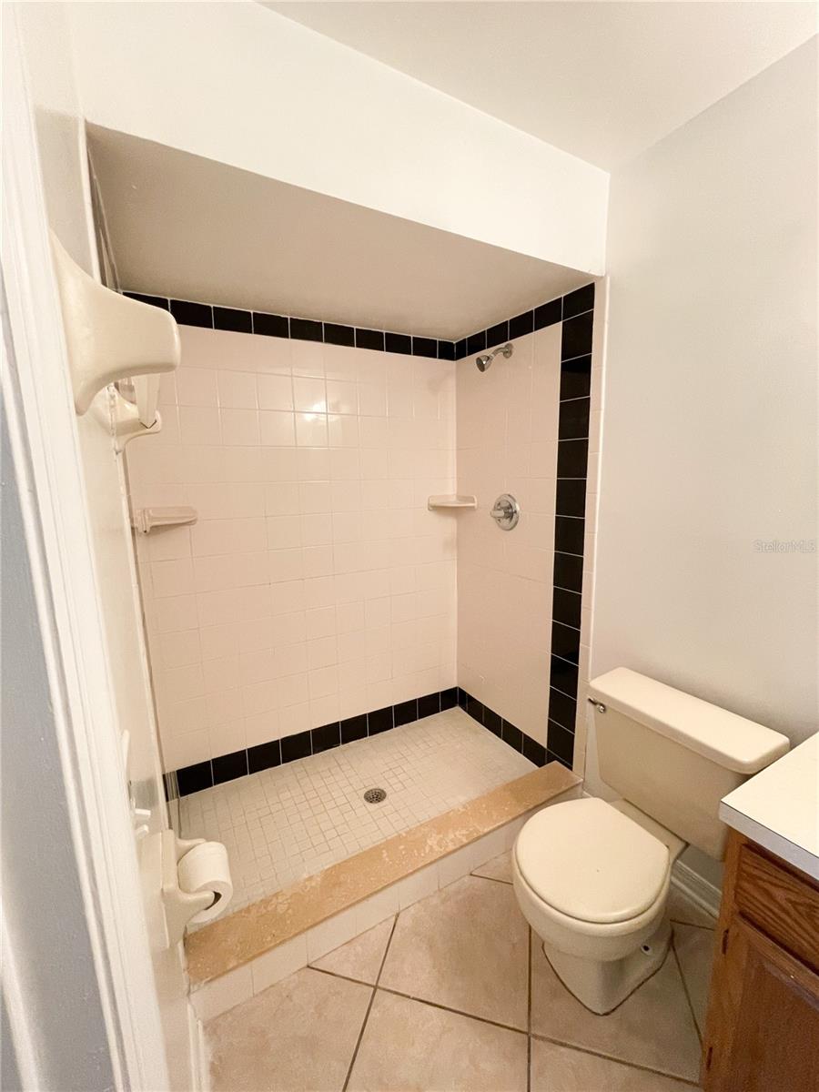 Image 11 of 18 For 10441 Bridlewood Avenue