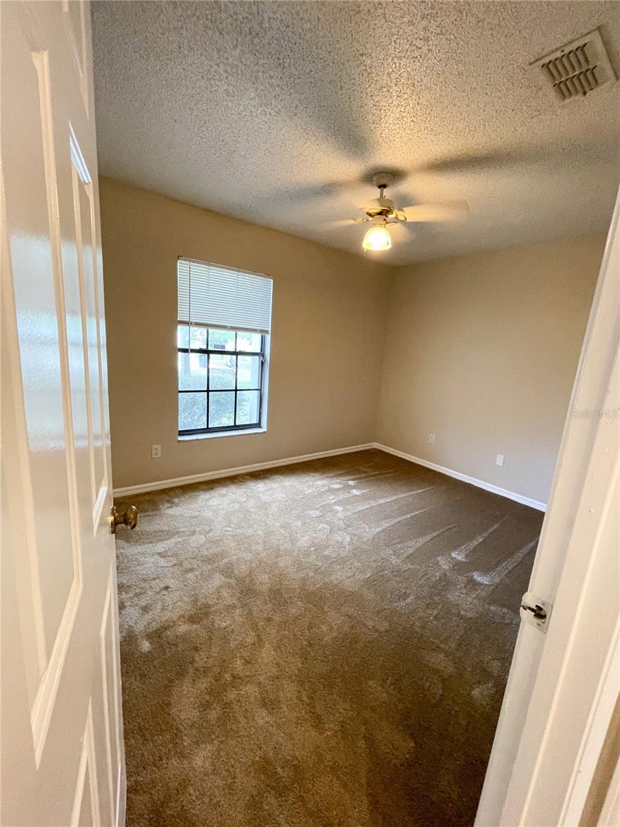 Image 16 of 18 For 10441 Bridlewood Avenue