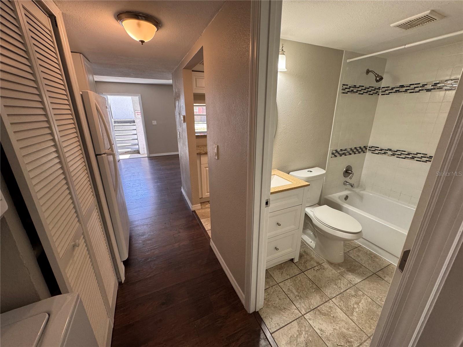 Image 12 of 31 For 7113 Bank Drive 103