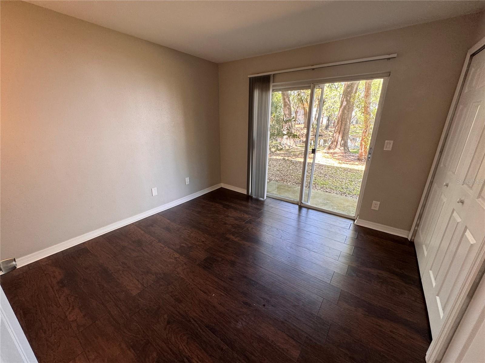 Image 17 of 31 For 7113 Bank Drive 103