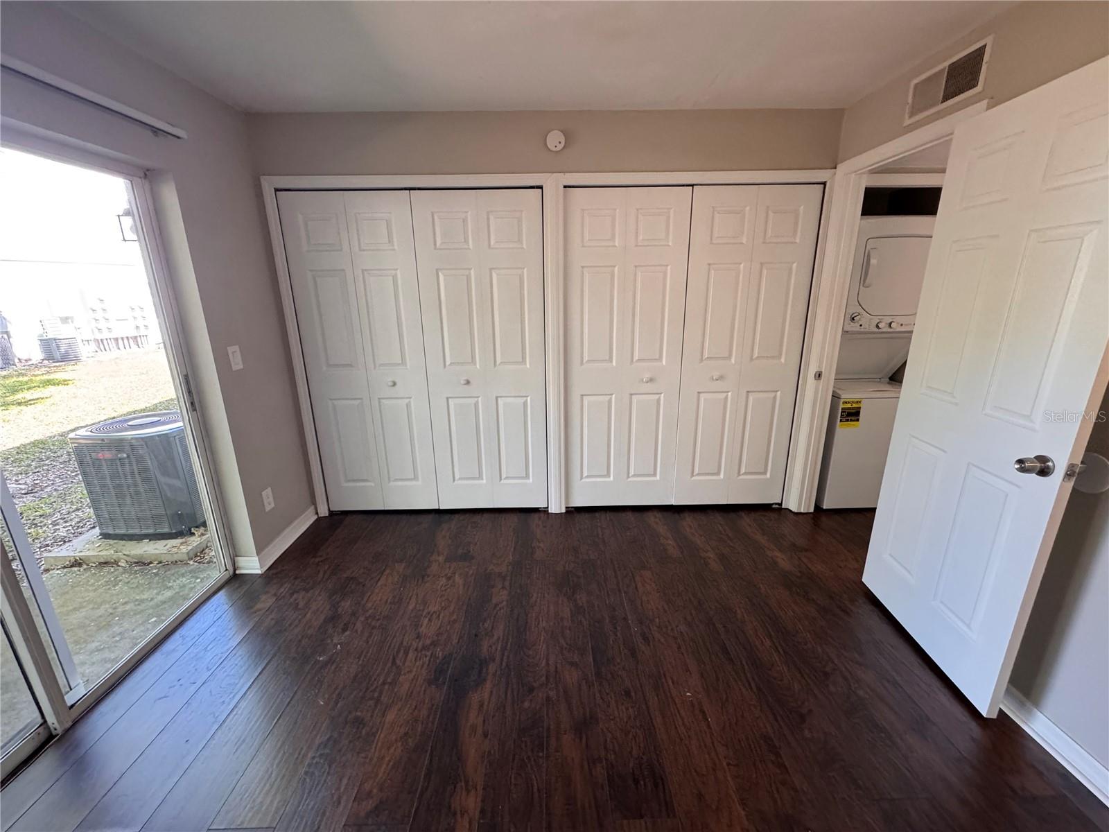 Image 19 of 31 For 7113 Bank Drive 103