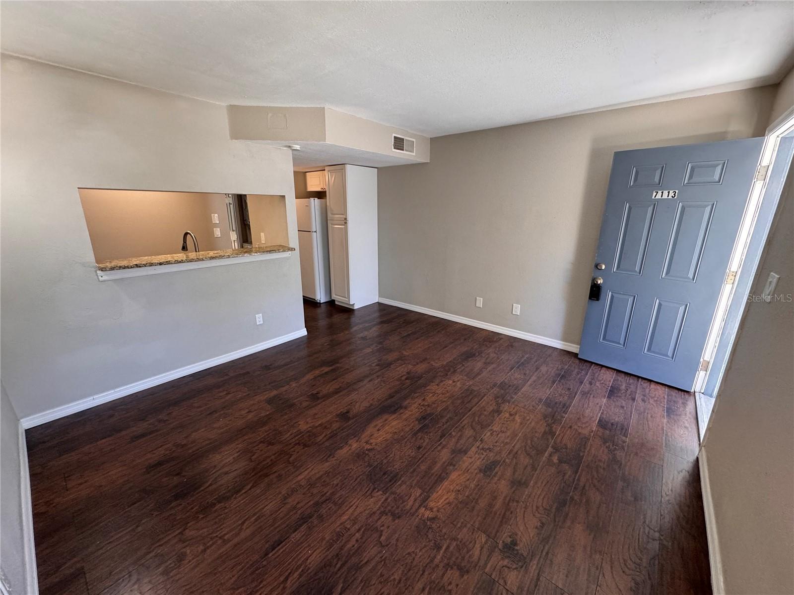 Image 4 of 31 For 7113 Bank Drive 103