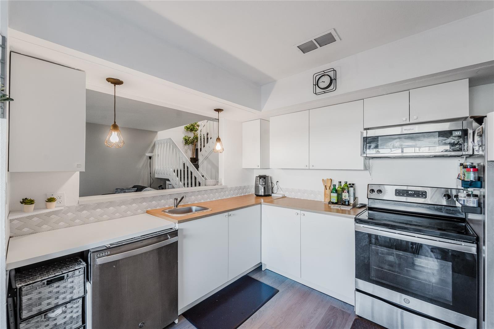 Image 7 of 24 For 4413 Ring Neck Road 4413