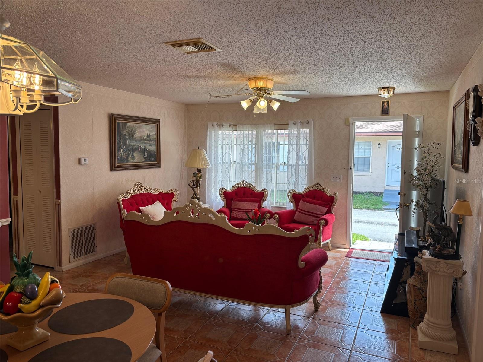 Image 4 of 27 For 1101 Sophie Boulevard