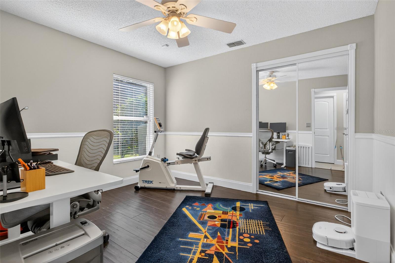 Image 18 of 36 For 13807 Forestside Court