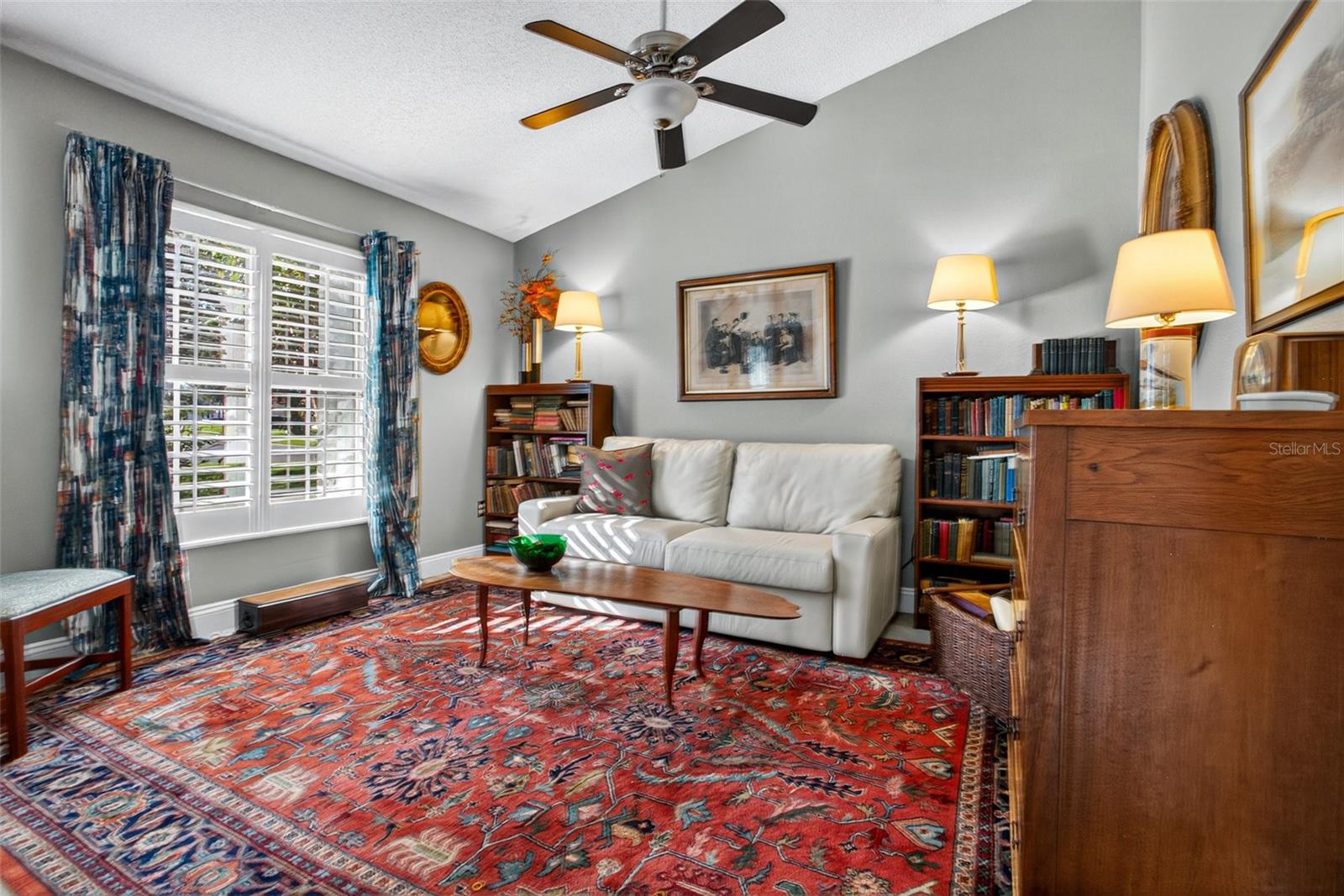 Image 20 of 36 For 13807 Forestside Court