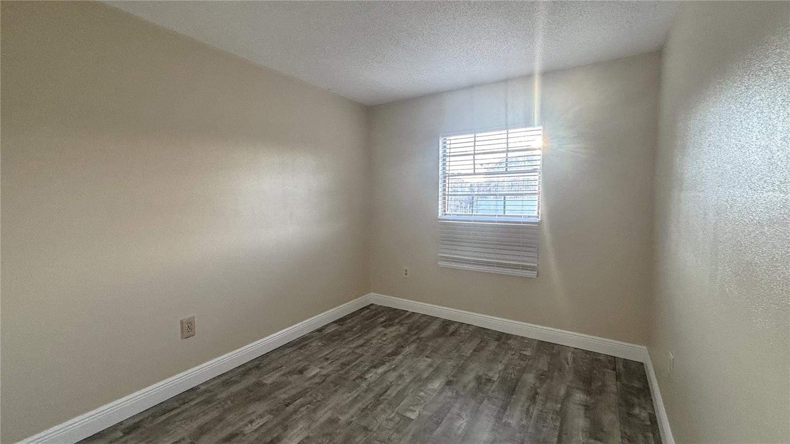 Image 16 of 20 For 5325 Curry Ford Road 10