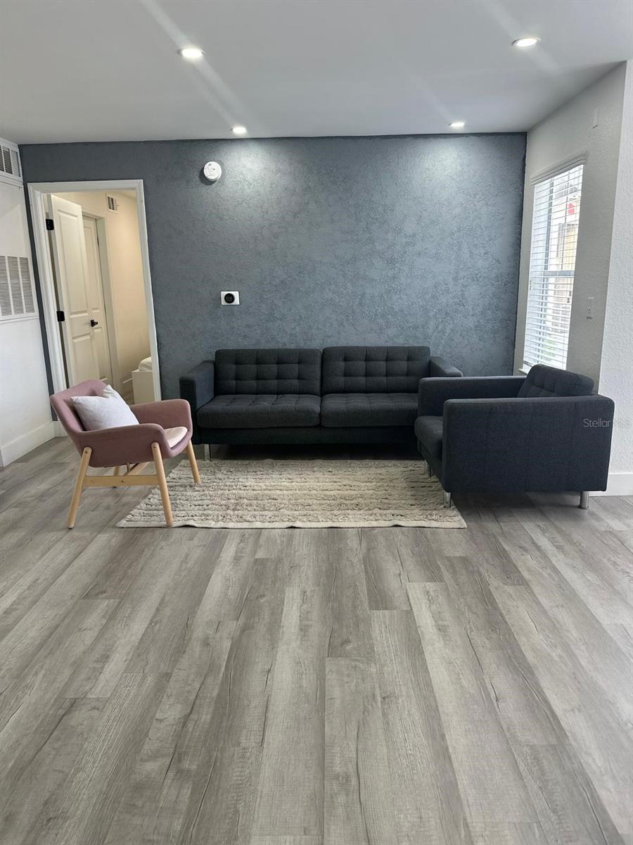 Image 43 of 63 For 2208 Antigua Place 924