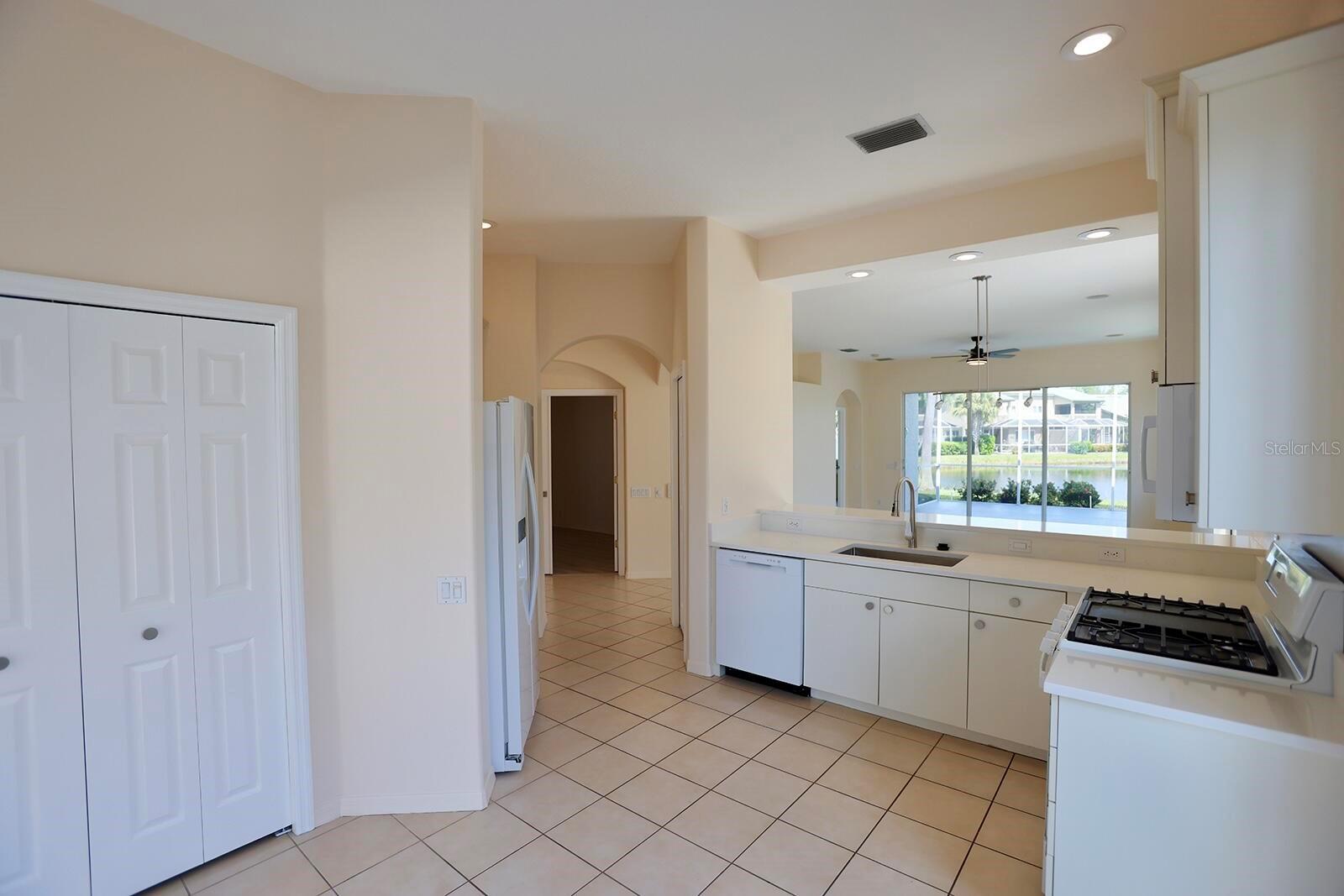 Image 18 of 36 For 8515 53rd Place E