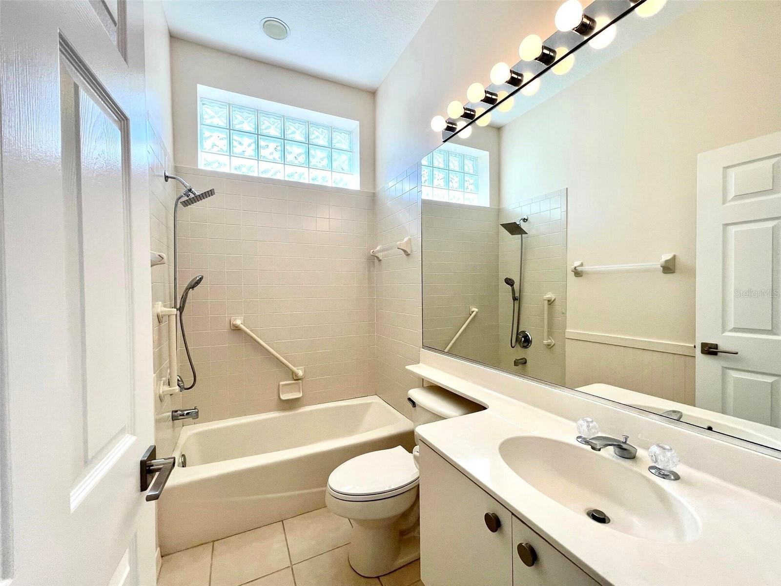 Image 29 of 36 For 8515 53rd Place E