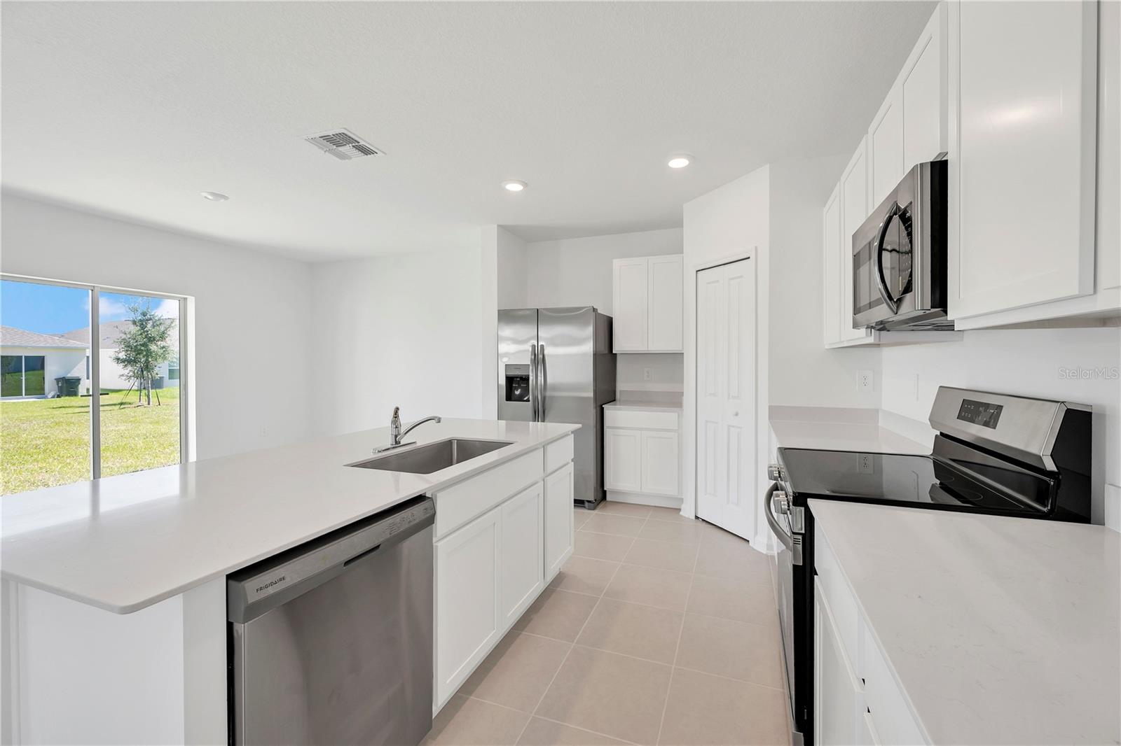 Image 11 of 39 For 3869 Corsican Place