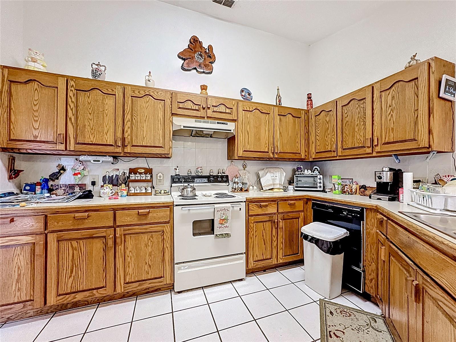 Image 10 of 34 For 1445 Beechwood Drive