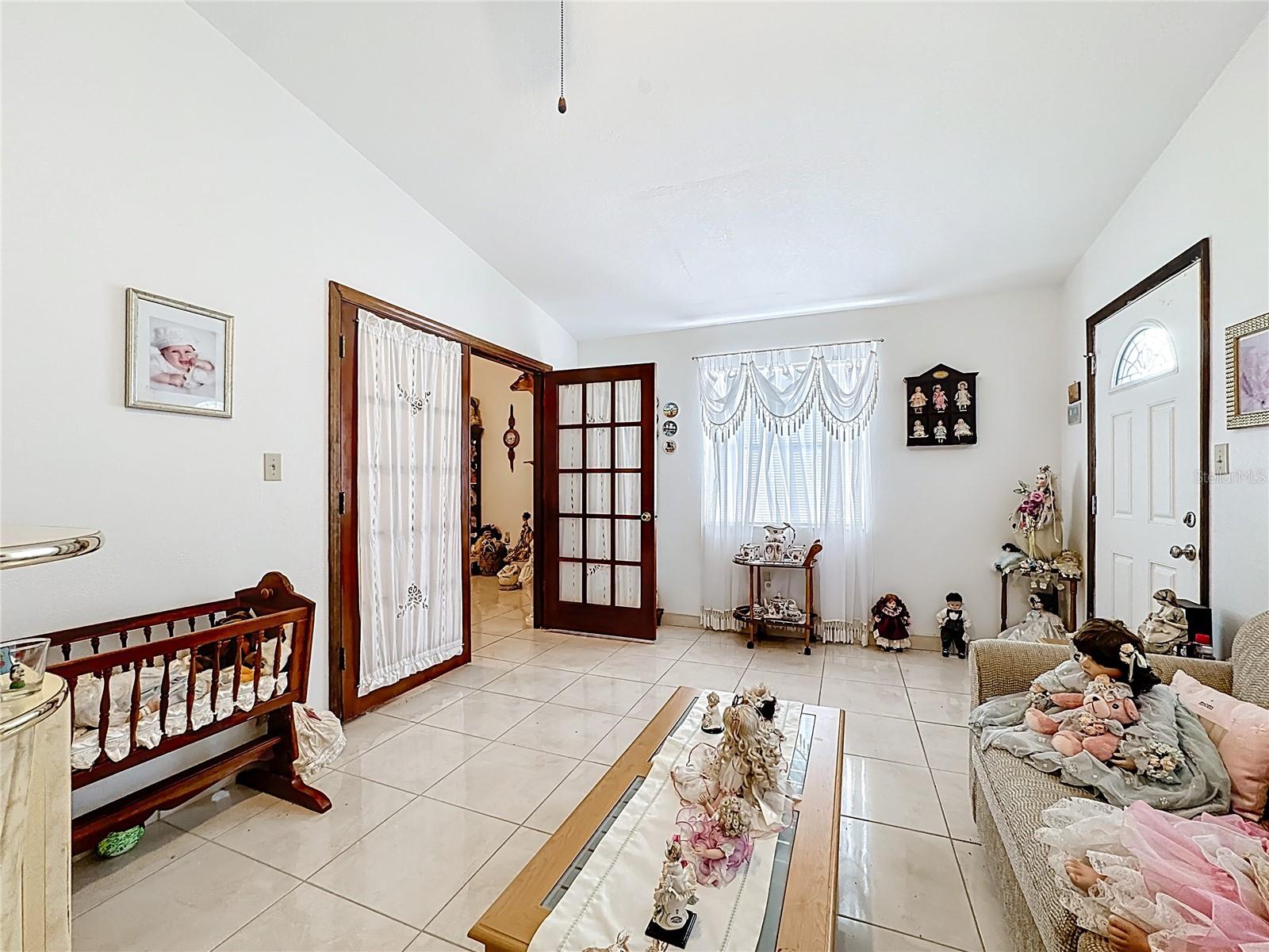 Image 23 of 34 For 1445 Beechwood Drive