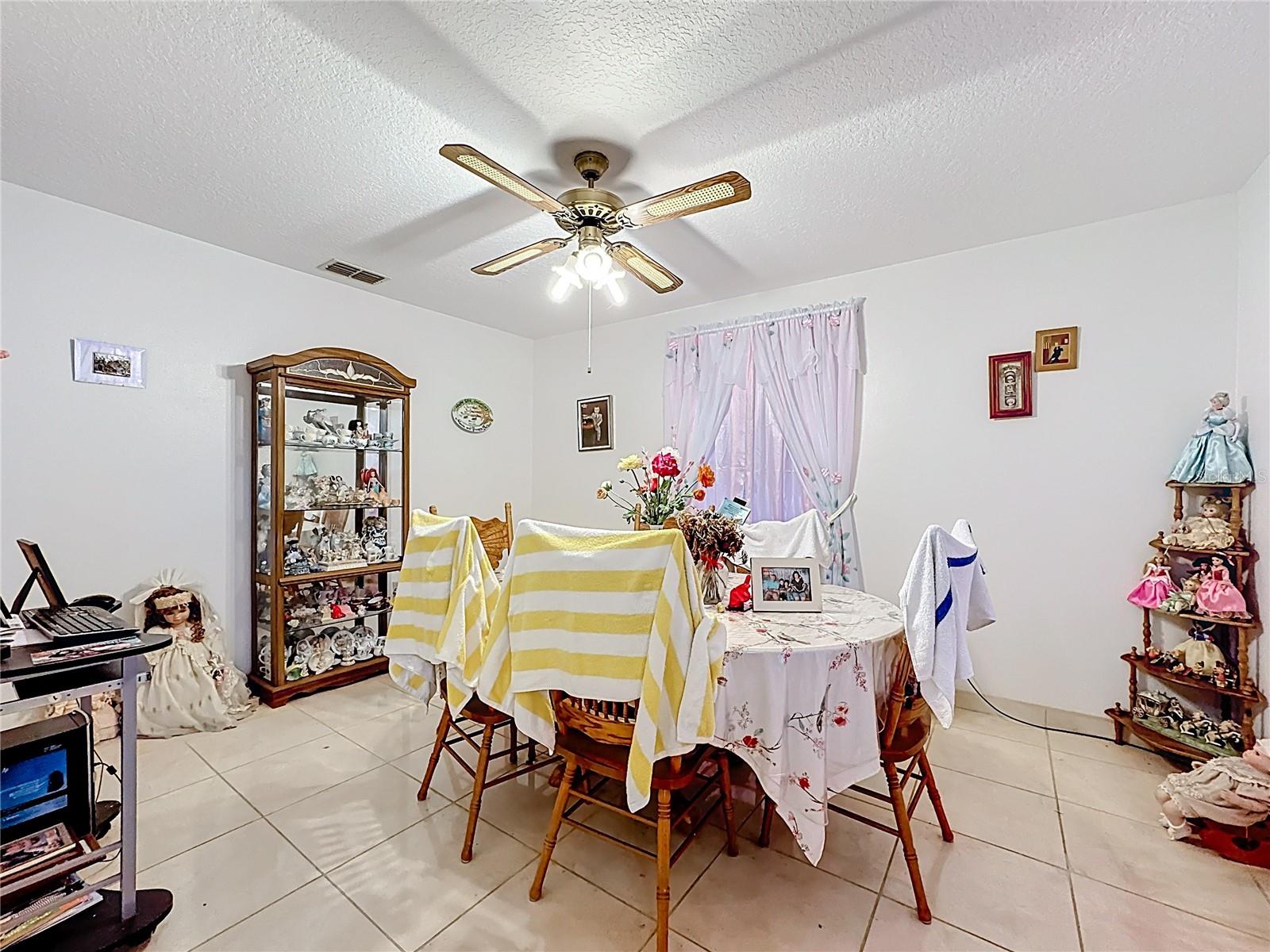 Image 7 of 34 For 1445 Beechwood Drive