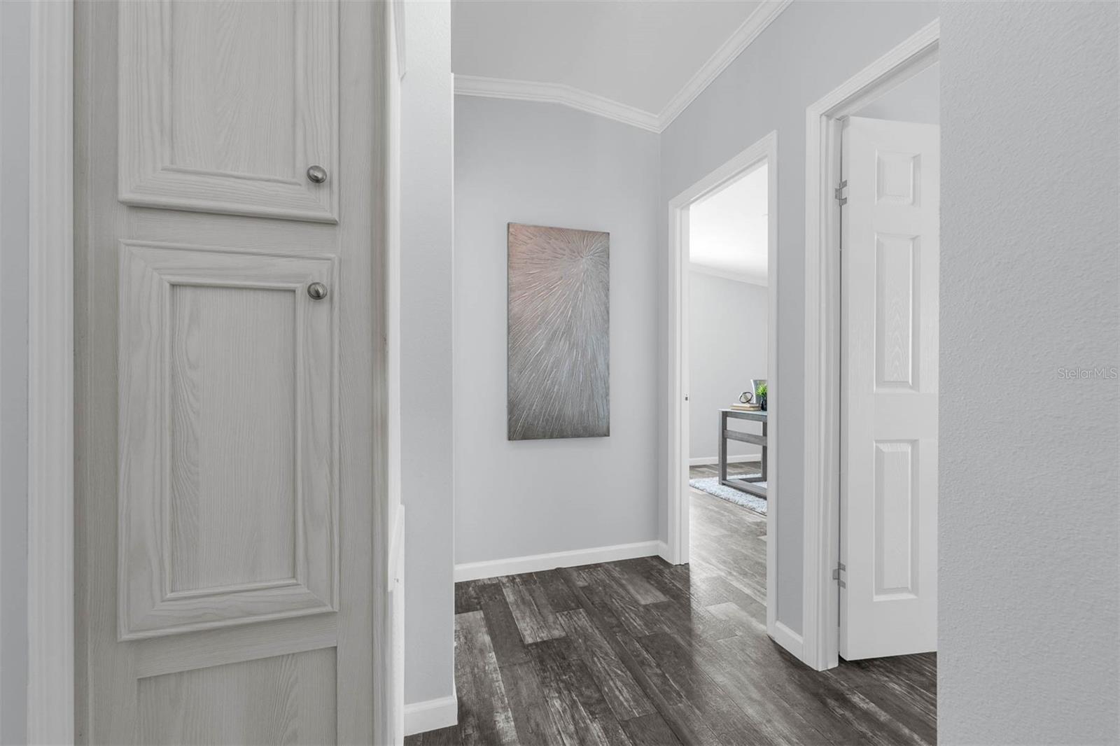 Image 21 of 34 For 4709 Dunkeld Avenue