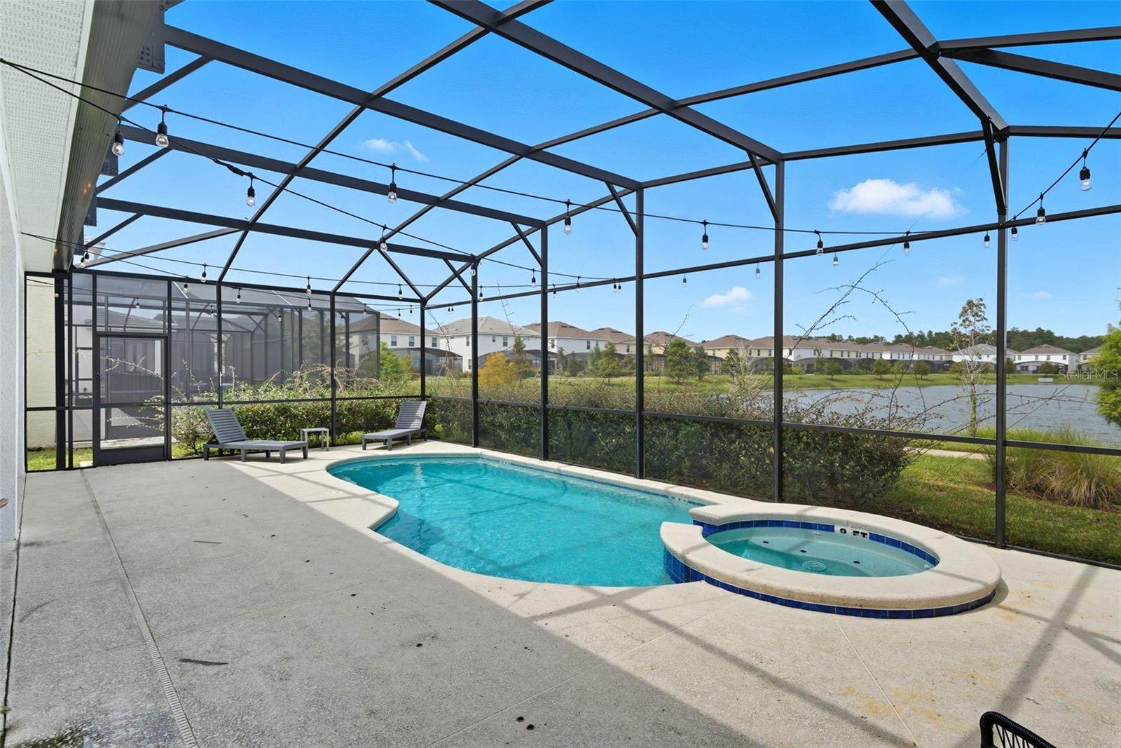 Image 19 of 56 For 295 Marcello Boulevard