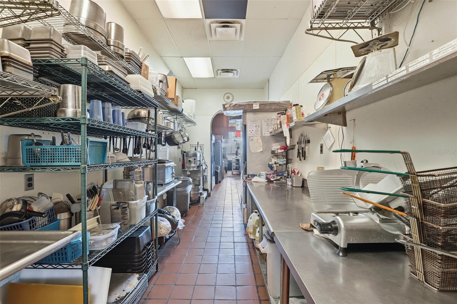 Image 28 of 31 For 3920 Dean Road 400