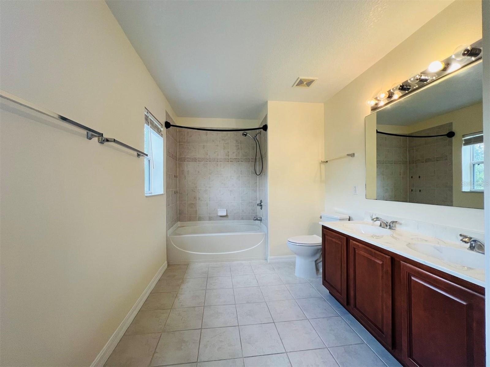 Image 14 of 68 For 1531 Par Court