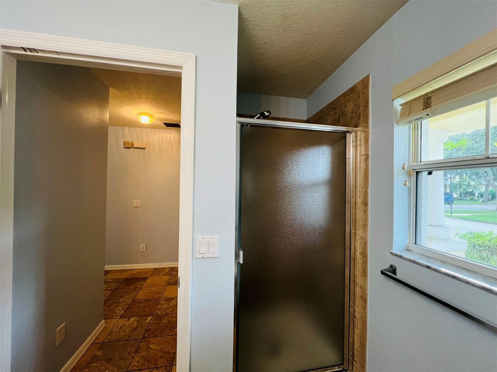 Image 17 of 68 For 1531 Par Court