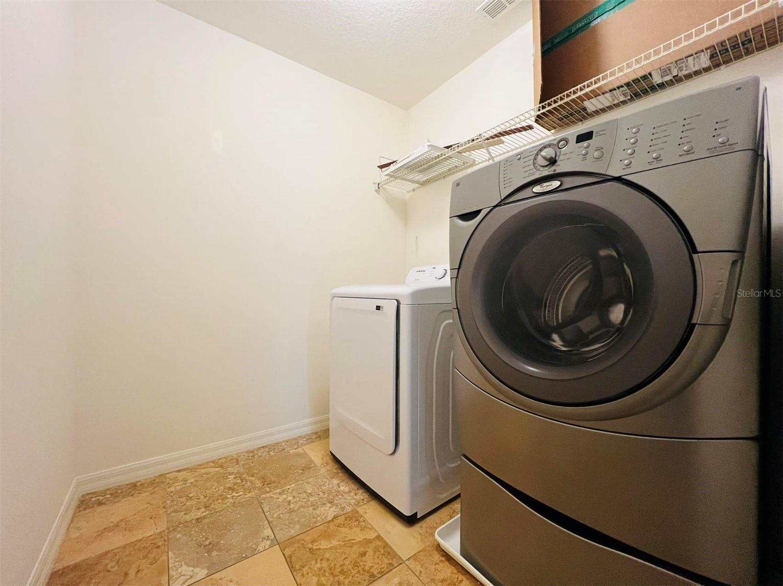 Image 18 of 68 For 1531 Par Court