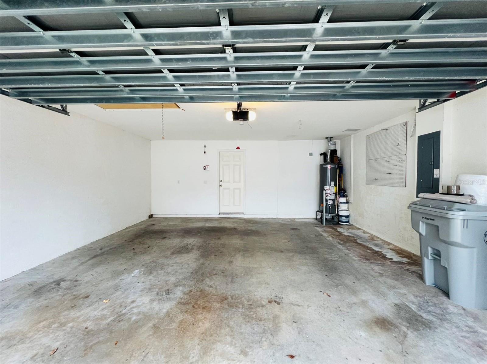 Image 19 of 68 For 1531 Par Court