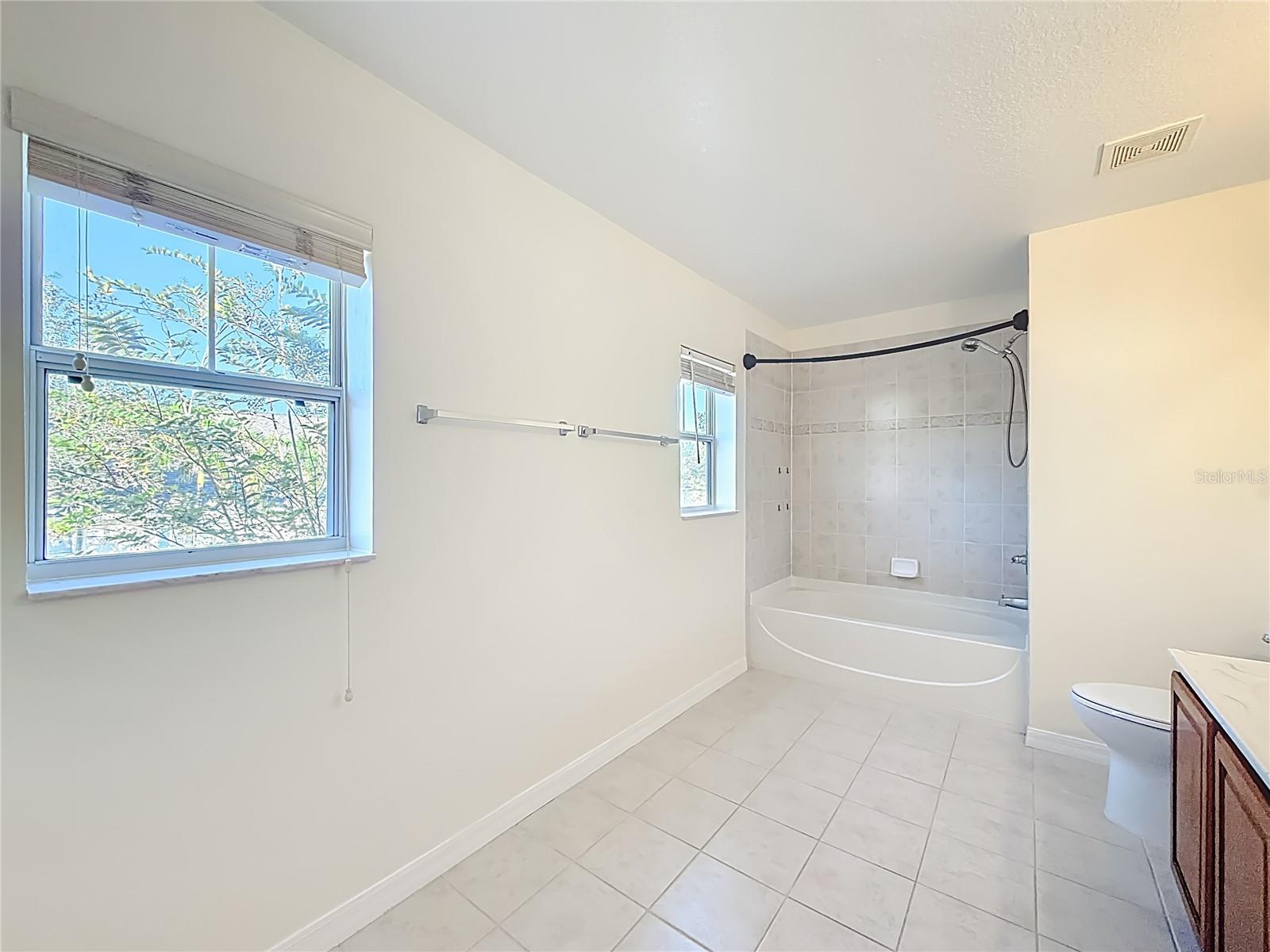 Image 32 of 68 For 1531 Par Court