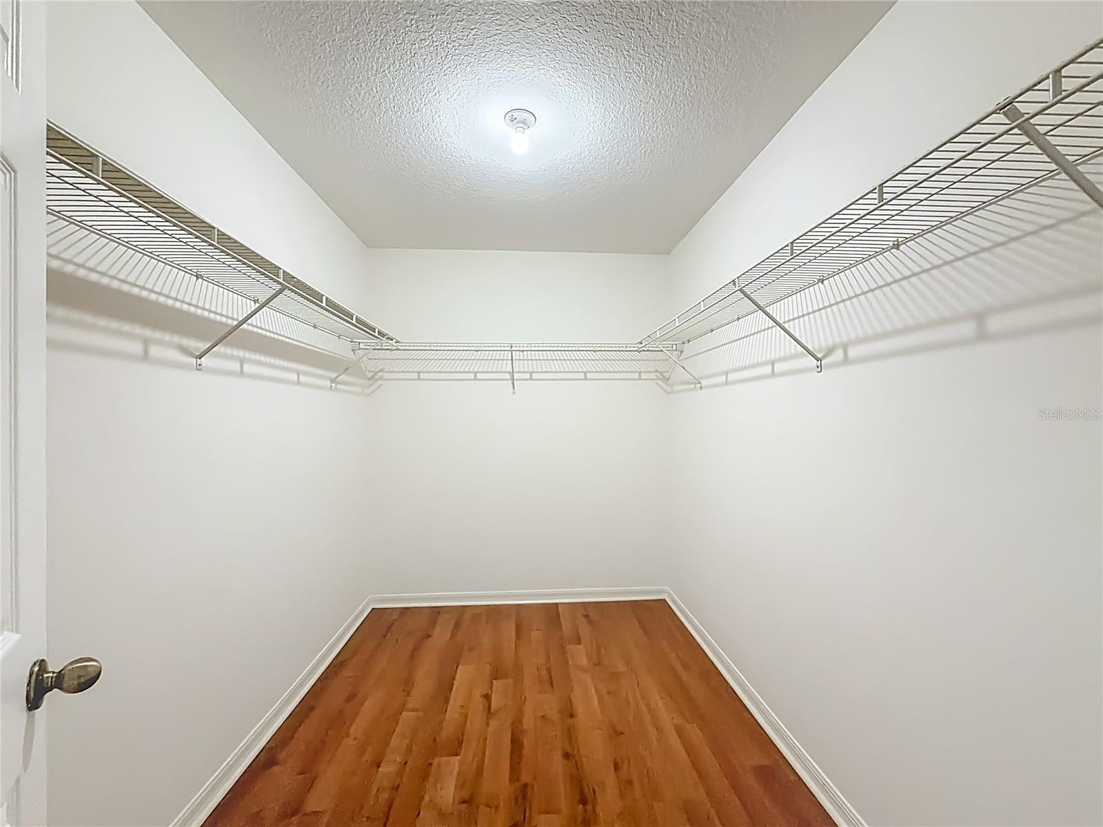 Image 38 of 68 For 1531 Par Court