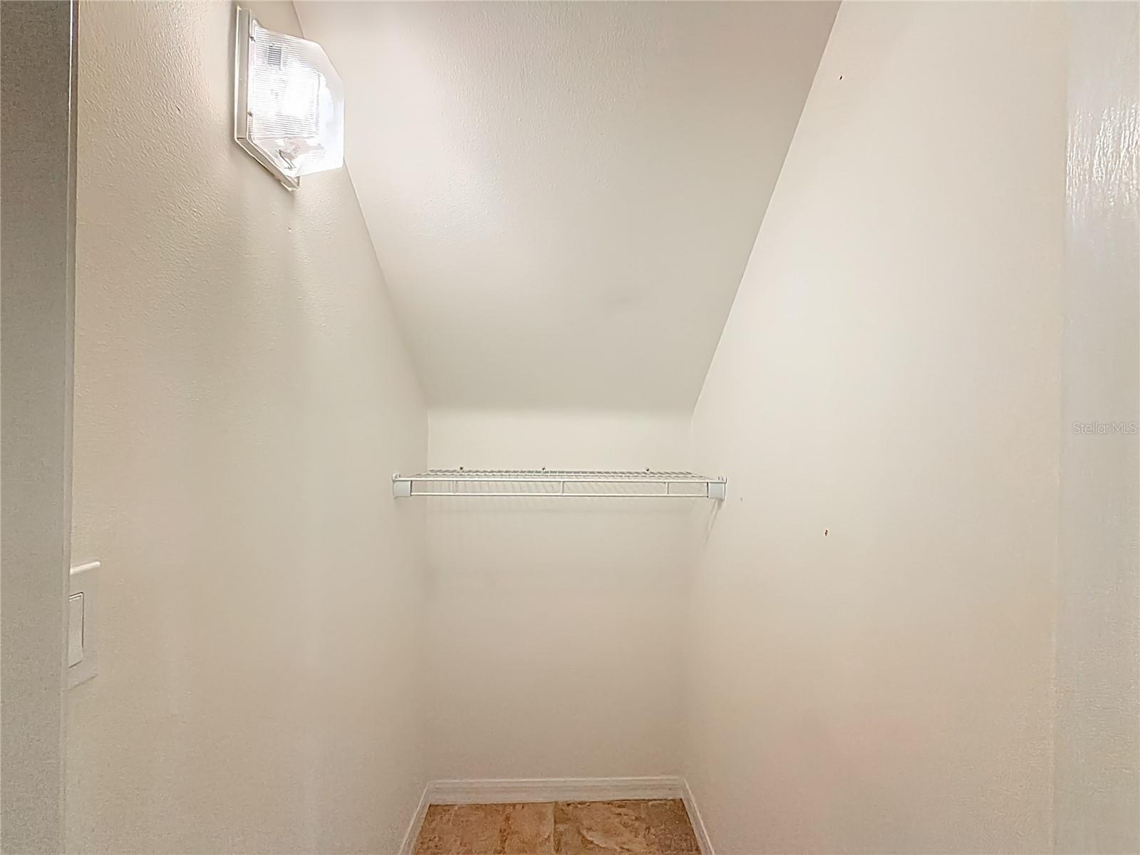 Image 44 of 68 For 1531 Par Court