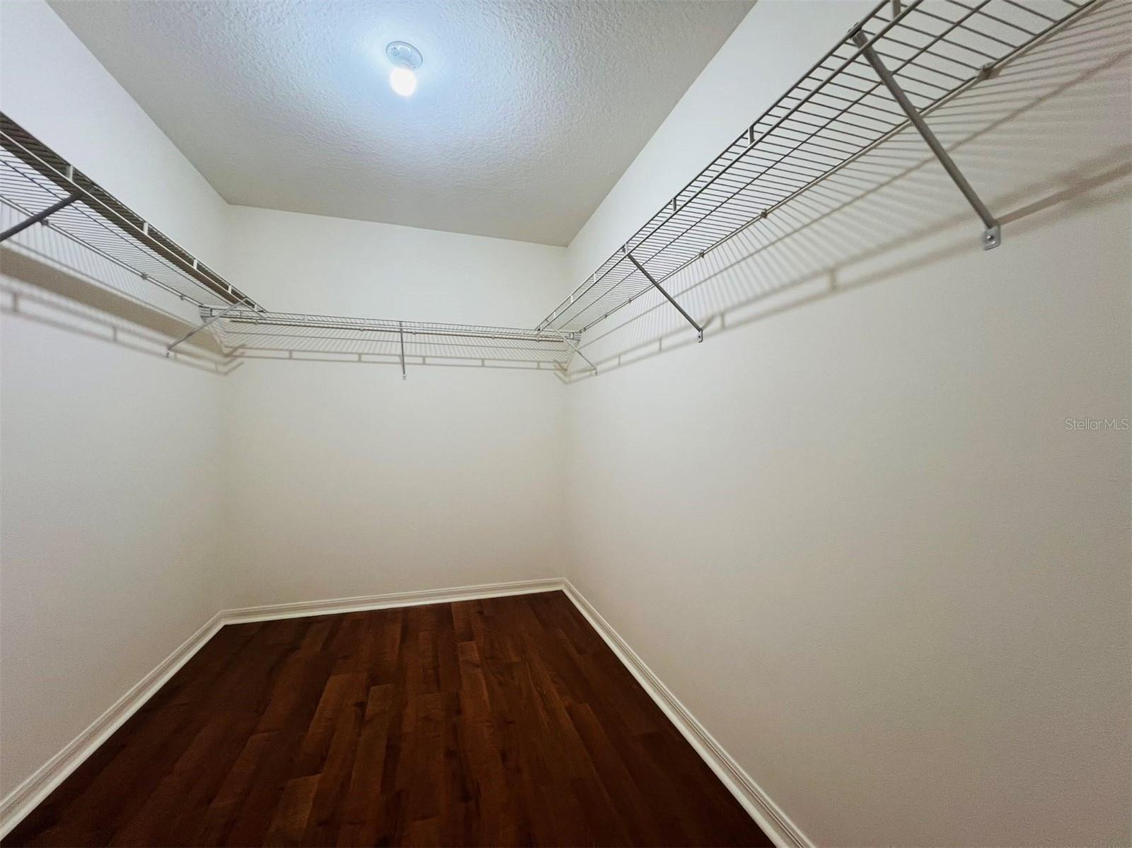 Image 8 of 68 For 1531 Par Court