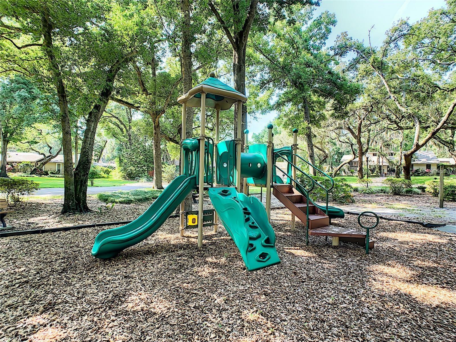 Image 6 of 7 For 9631 Hollyglen Place