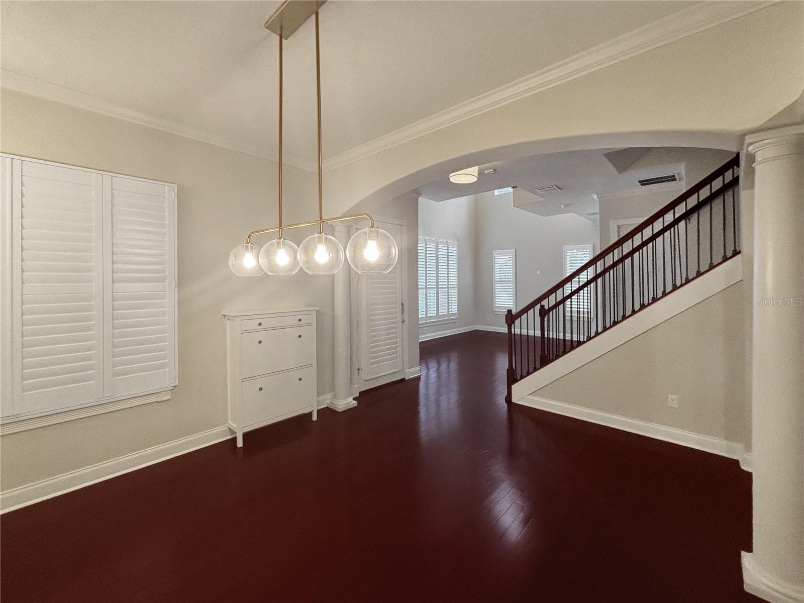 Image 22 of 29 For 827 Meridale Avenue