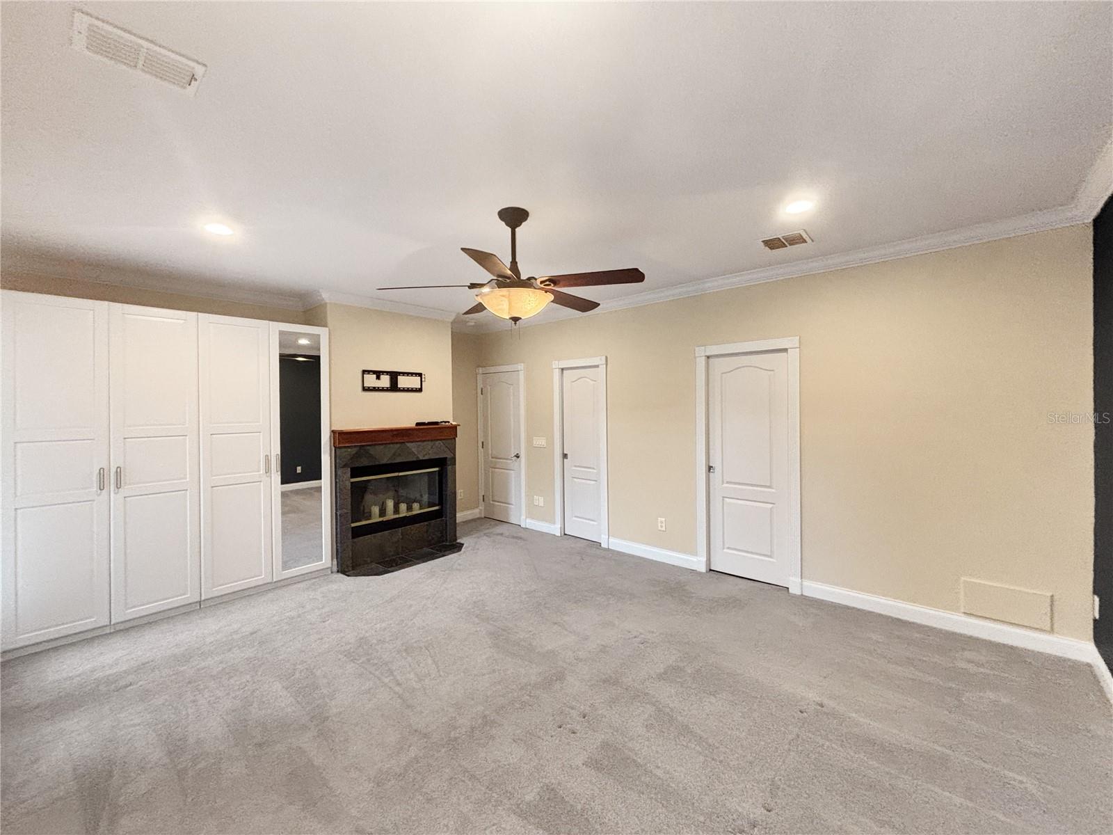 Image 24 of 29 For 827 Meridale Avenue