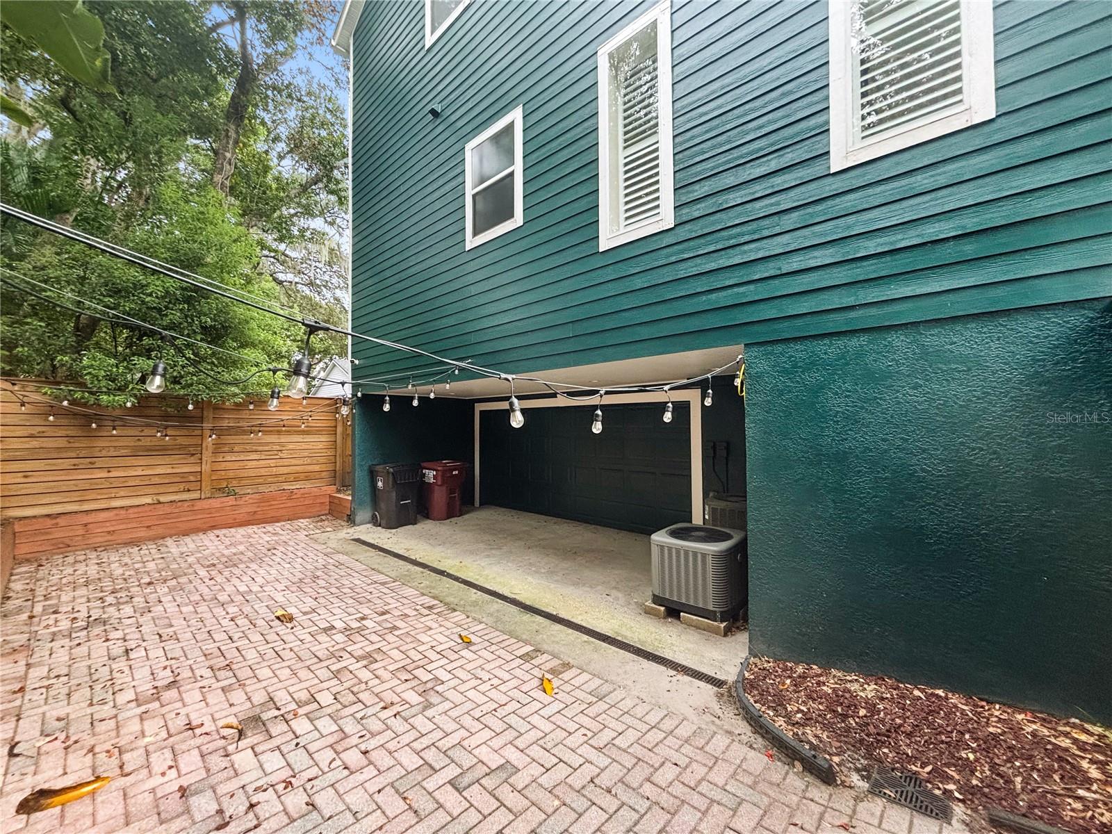 Image 28 of 29 For 827 Meridale Avenue