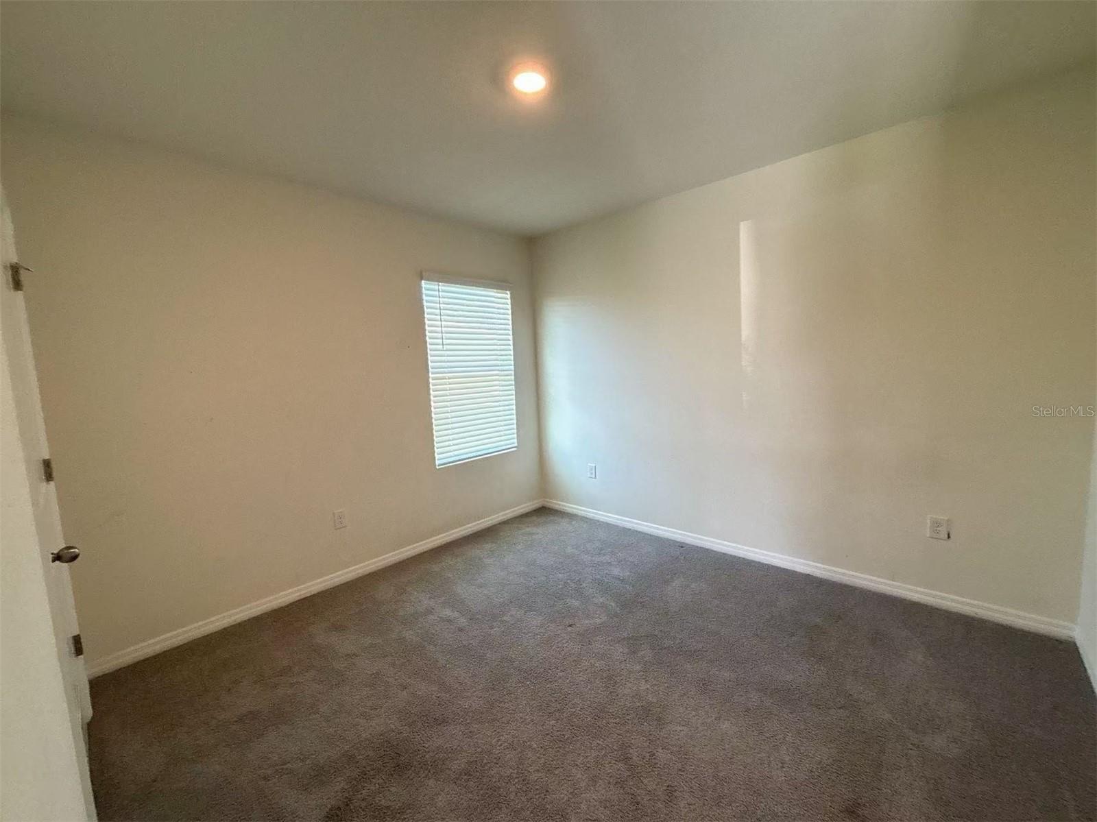 Image 17 of 21 For 40 Hickory Course Lane