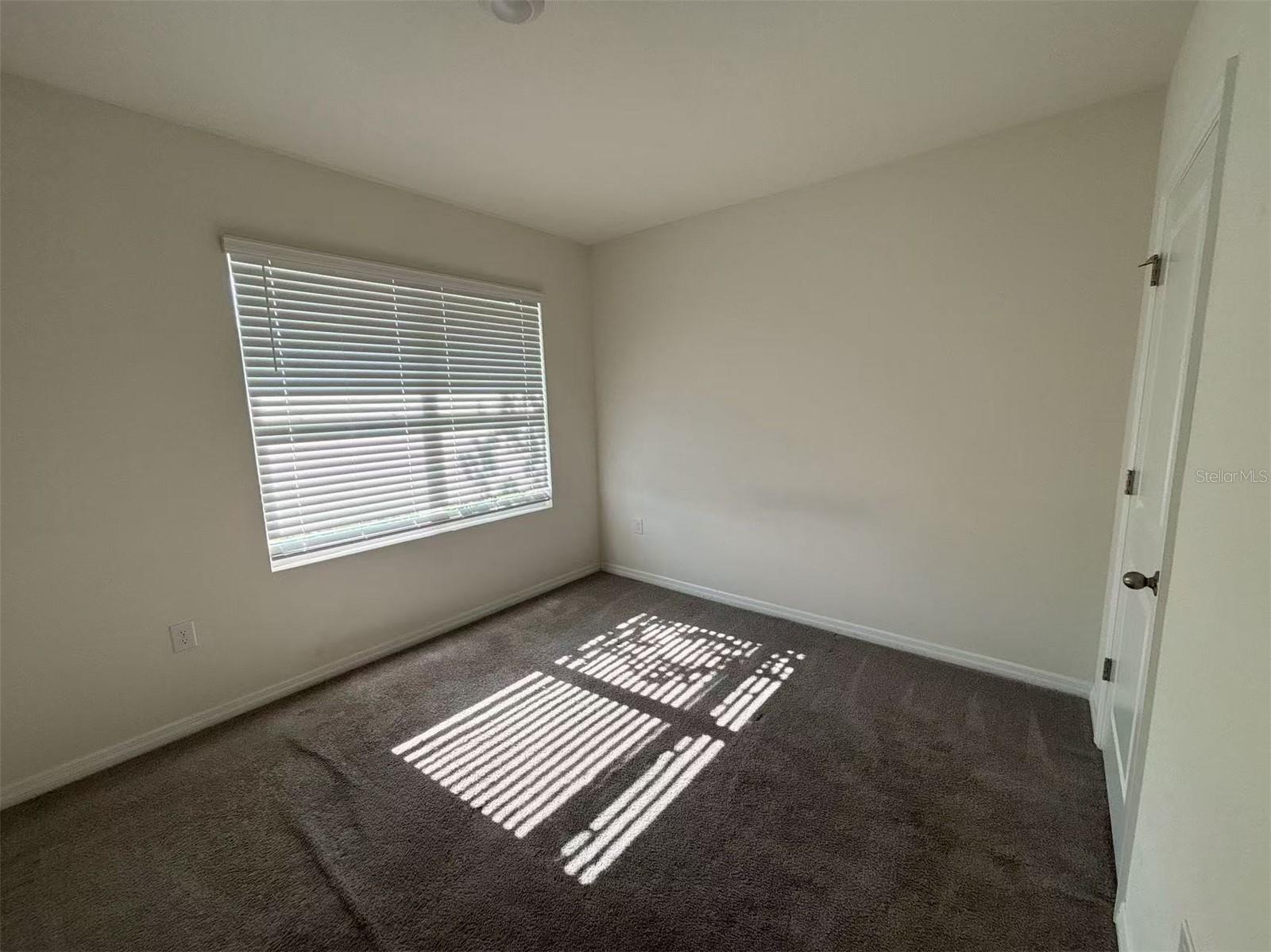 Image 18 of 21 For 40 Hickory Course Lane