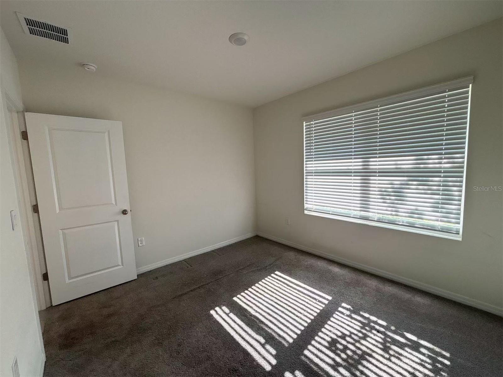 Image 19 of 21 For 40 Hickory Course Lane