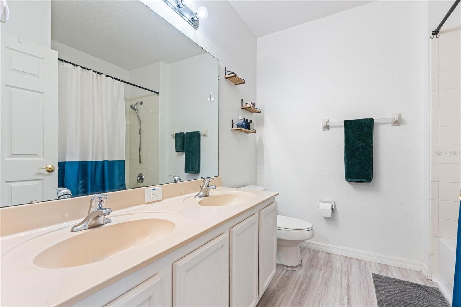 Image 22 of 53 For 14488 Whittridge Drive