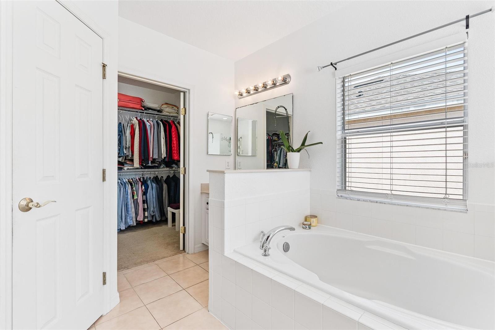 Image 29 of 53 For 14488 Whittridge Drive