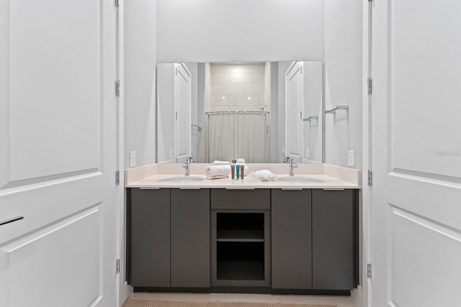 Image 20 of 62 For 7770 Sandy Ridge Drive 224