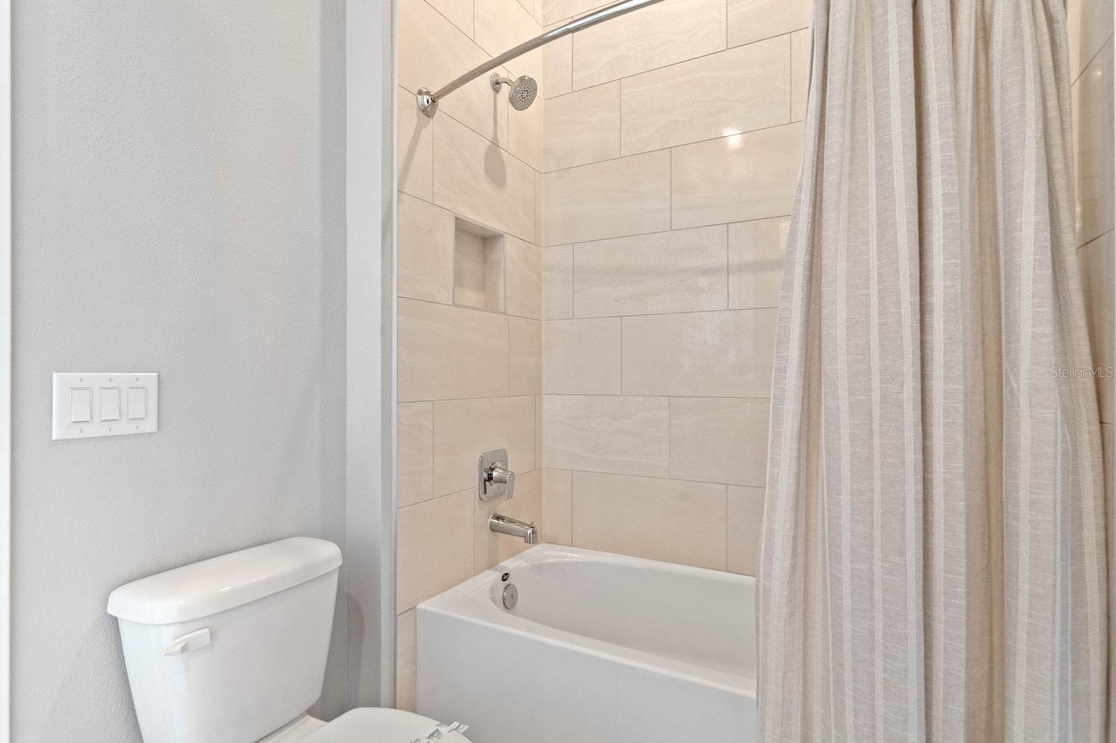 Image 8 of 62 For 7770 Sandy Ridge Drive 224