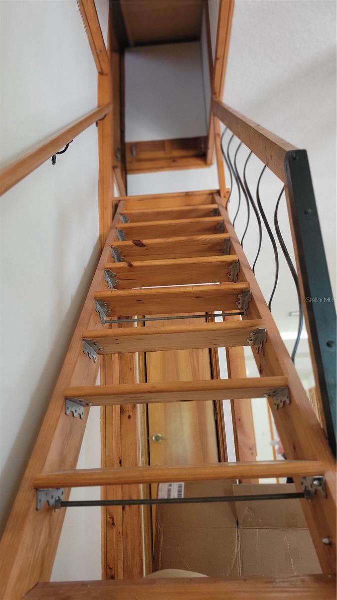 Image 16 of 18 For 1011 Love Lane 31