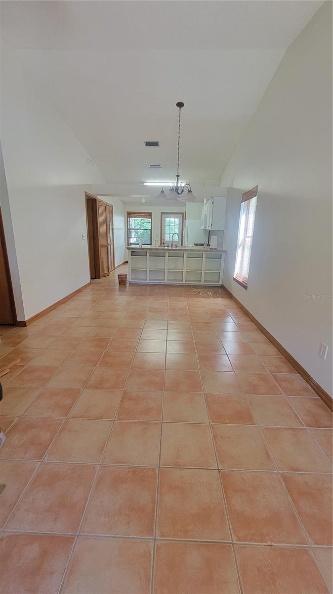 Image 2 of 18 For 1011 Love Lane 31