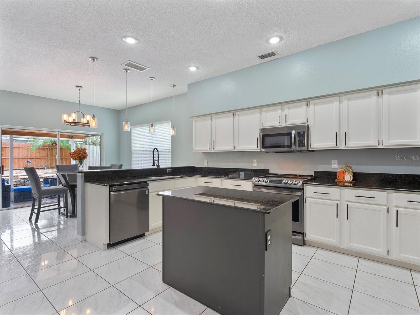 Image 13 of 46 For 2283 Ekana Drive